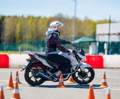 категория A мотоцикл обучение в автошколе Орск
