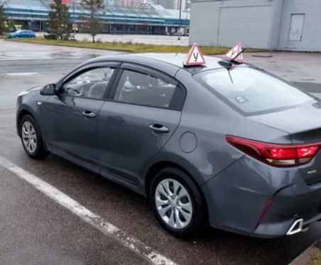 Kia Rio автомат автошкола в Пионерском
