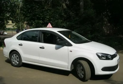 Volkswagen Polo стоимость обучения в автошколе в Пионерском